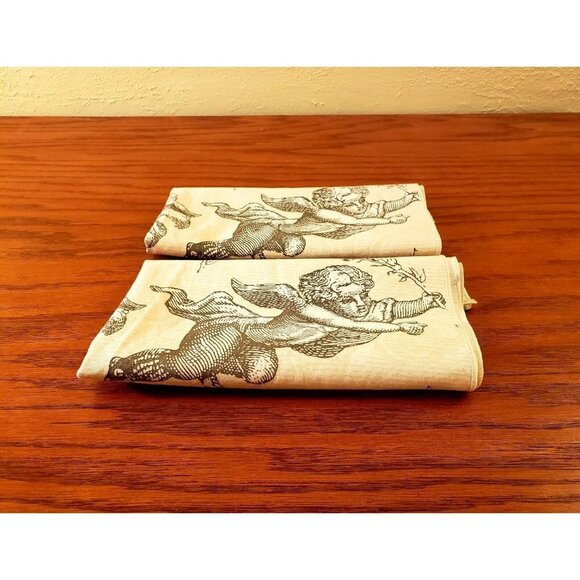 Unique Vintage Victorian Style Cherubs Angels Dinner Napkins Set of 2 New - Picture 1 of 3